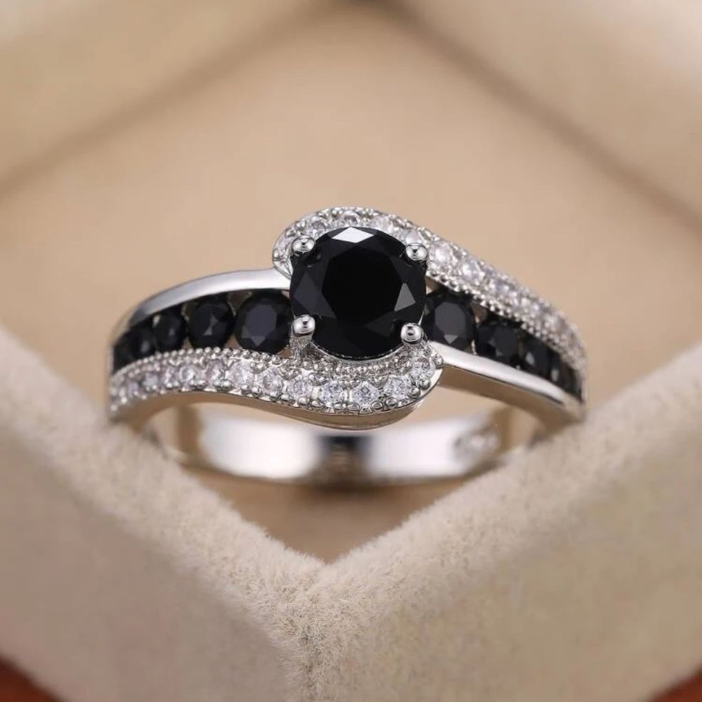 WEDDING BRIDAL RING - Picture 5 of 5